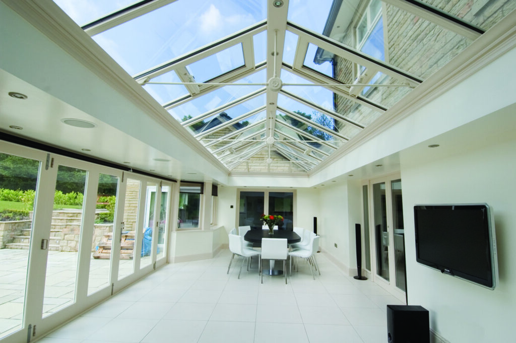 What’s The Difference Between Orangeries & Conservatories?