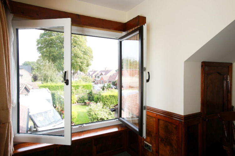 Top Signs It's Time to Replace Your Windows Before Winter Sets In