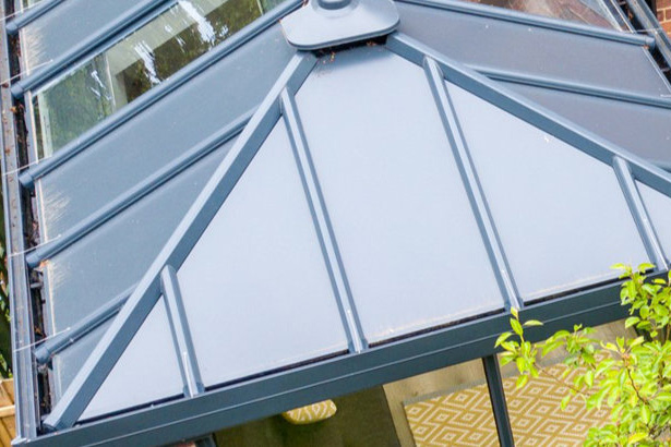 Livinroof vs. Traditional Glass Roofs: Which Is Right for You?