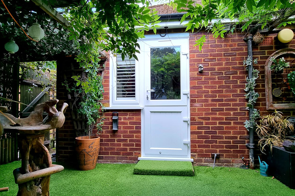 How Stable Doors Improve Ventilation and Everyday Convenience